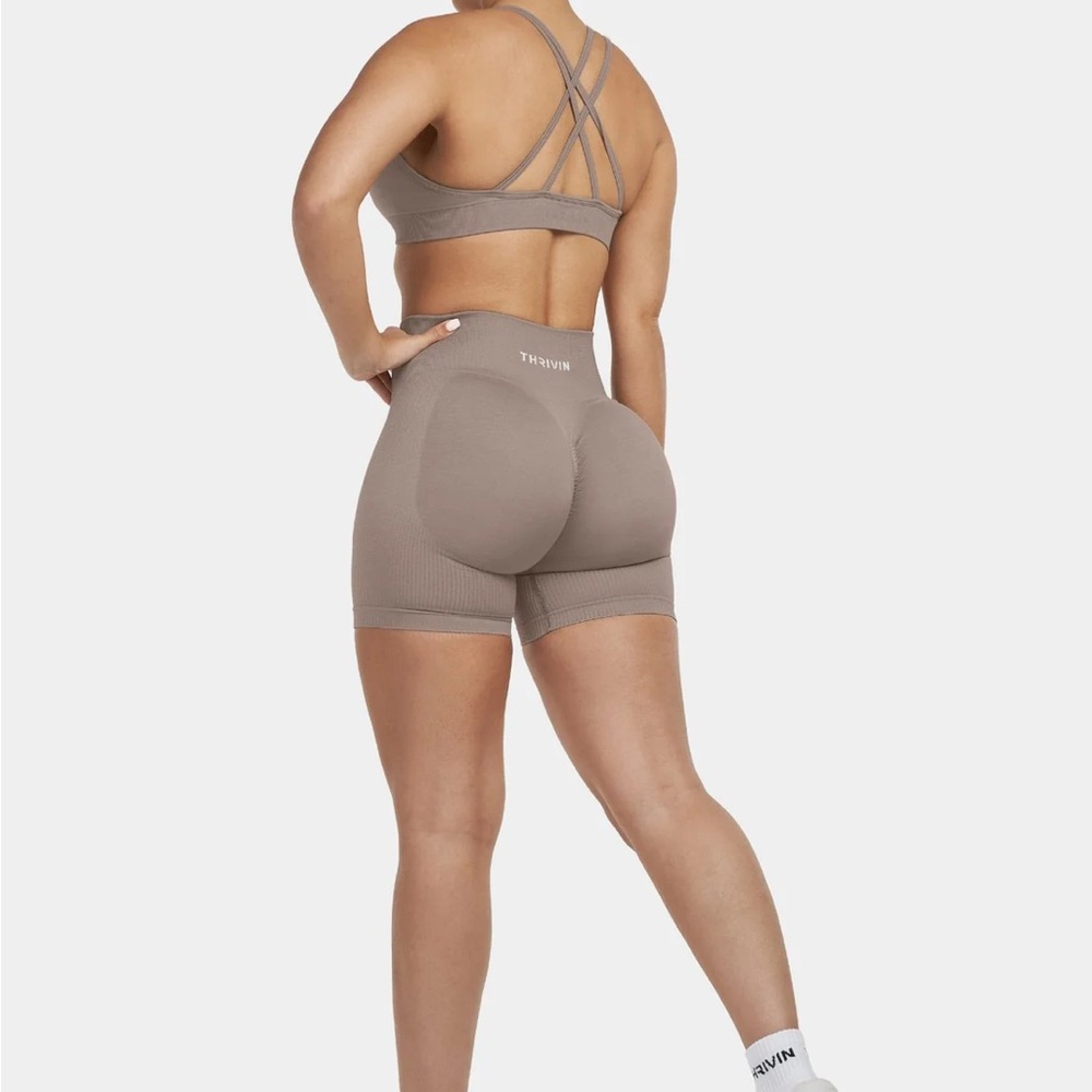Thrivin Gymwear Khaki Seamless Sculpt Ribbed Contour Athletic Shorts - NWT